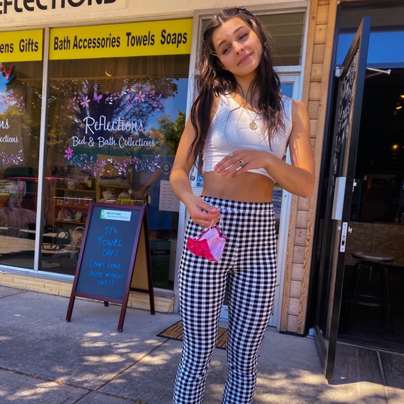 Meet your Posher, Jozy - Picture 1 of 1